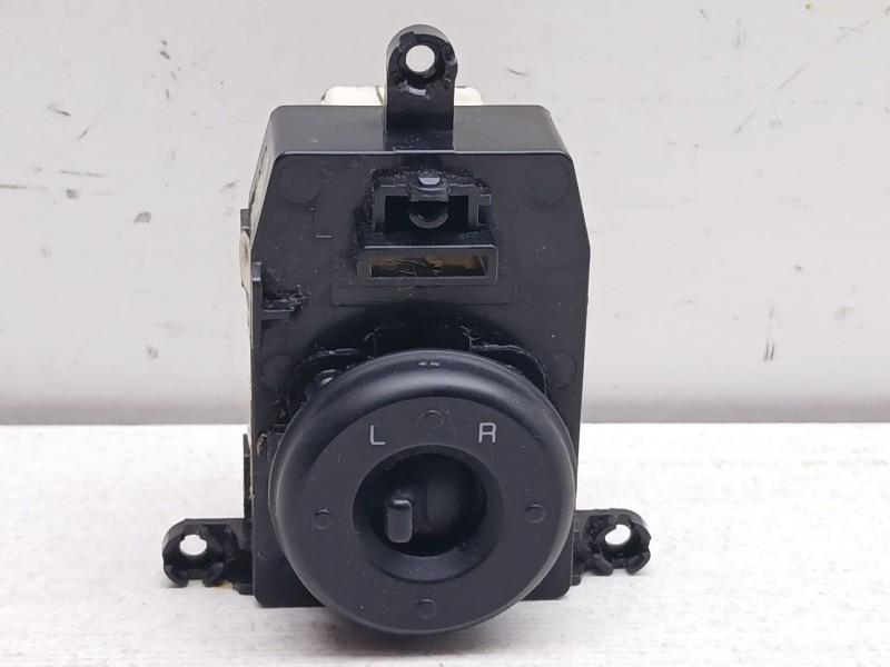 Recambio de mando retrovisor para kia carens iv 1.7 crdi referencia OEM IAM 93540A4010  