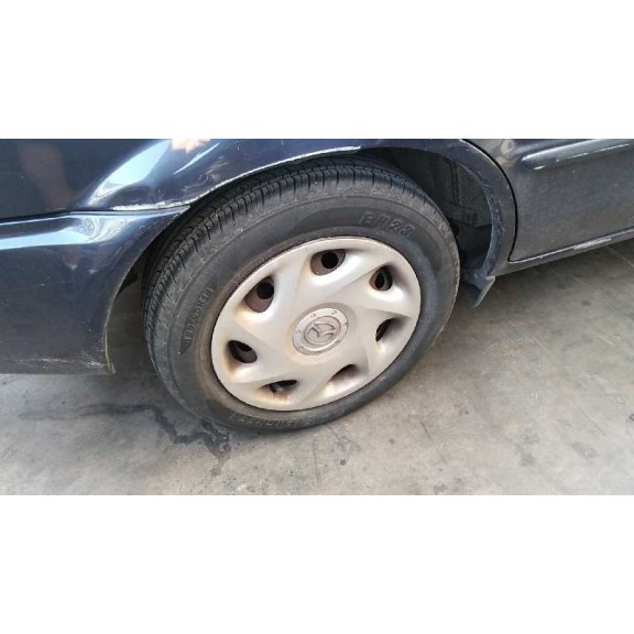 mazda 323 berl. f/s (bj) del año 2002