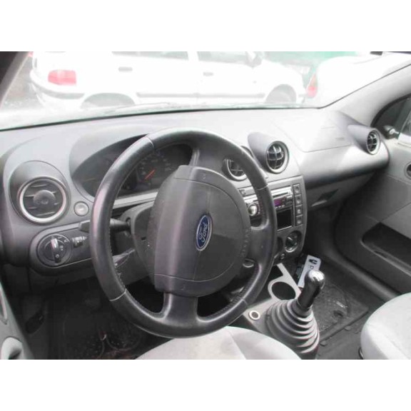 ford fiesta (cbk) del año 2003