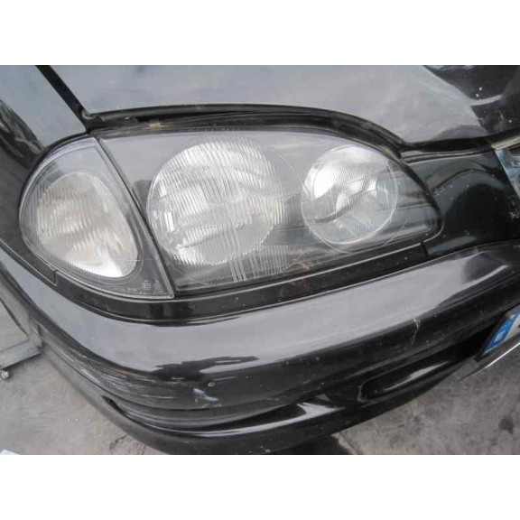 toyota avensis berlina (t 22) del año 2001