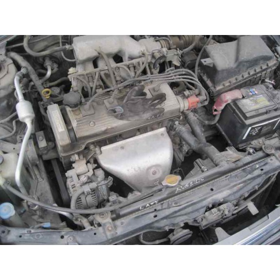 toyota avensis berlina (t 22) del año 2001