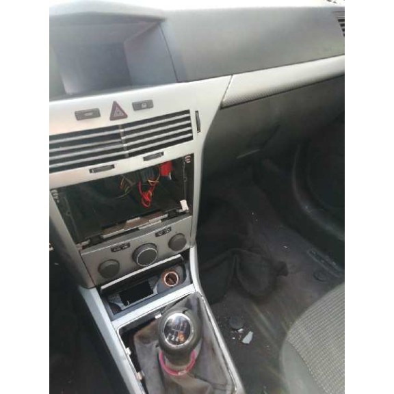 opel astra gtc del año 2005