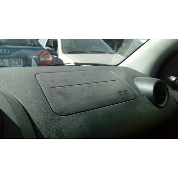 ford fiesta (cbk) del año 2004