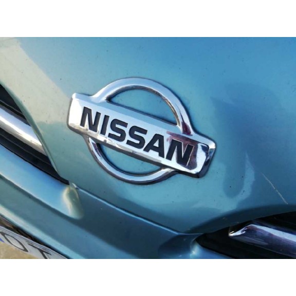 nissan almera tino (v10m) del año 2000