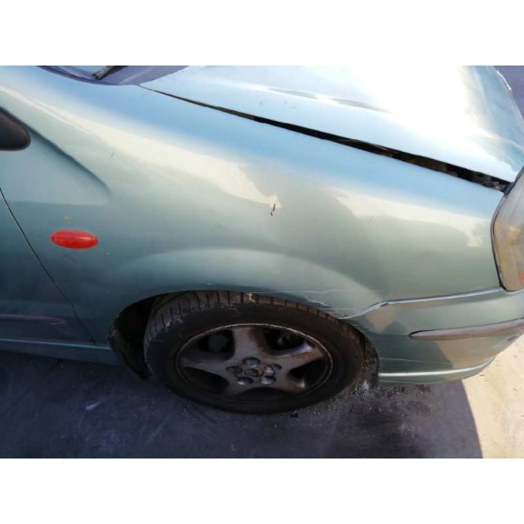 nissan almera tino (v10m) del año 2000