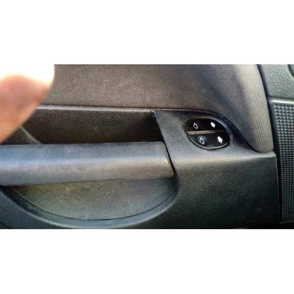 ford fiesta (cbk) del año 2004