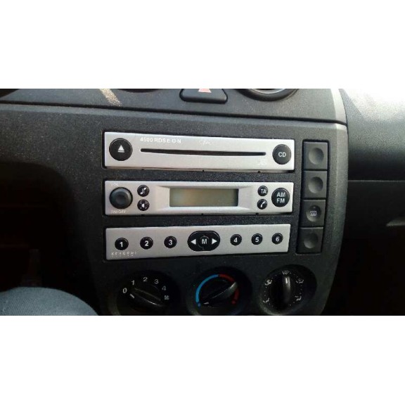 ford fiesta (cbk) del año 2004