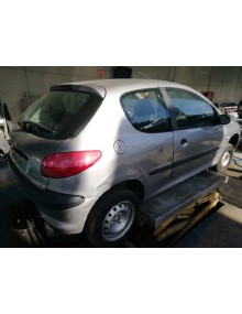 peugeot 206 berlina del año 2002 2