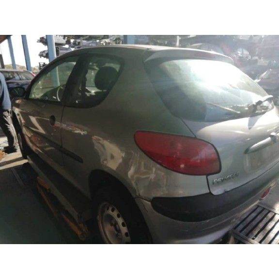 peugeot 206 berlina del año 2002
