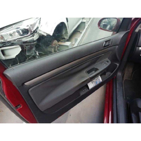 volkswagen golf v berlina (1k1) del año 2004