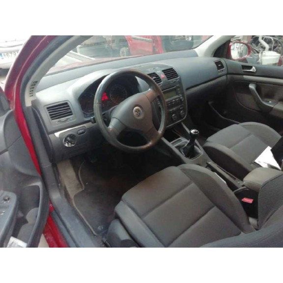 volkswagen golf v berlina (1k1) del año 2004