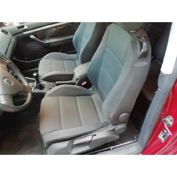 volkswagen golf v berlina (1k1) del año 2004