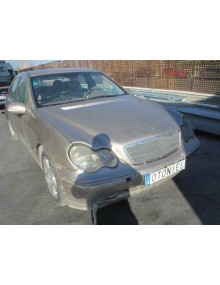 mercedes-benz clase c (w203) berlina del año 2002