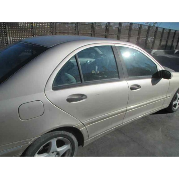 mercedes-benz clase c (w203) berlina del año 2002