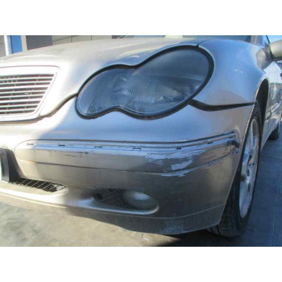 mercedes-benz clase c (w203) berlina del año 2002