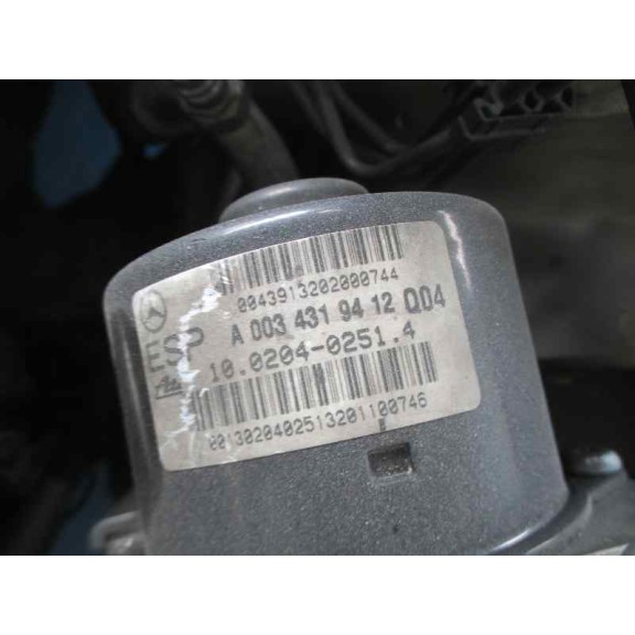 mercedes-benz clase c (w203) berlina del año 2002