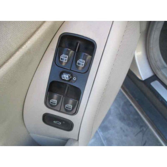 mercedes-benz clase c (w203) berlina del año 2002