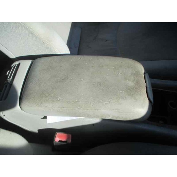 mercedes-benz clase c (w203) berlina del año 2002