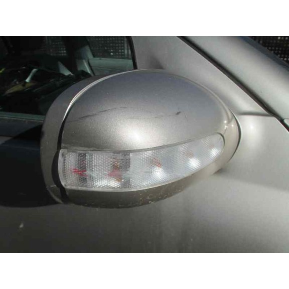 mercedes-benz clase c (w203) berlina del año 2002