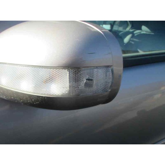 mercedes-benz clase c (w203) berlina del año 2002