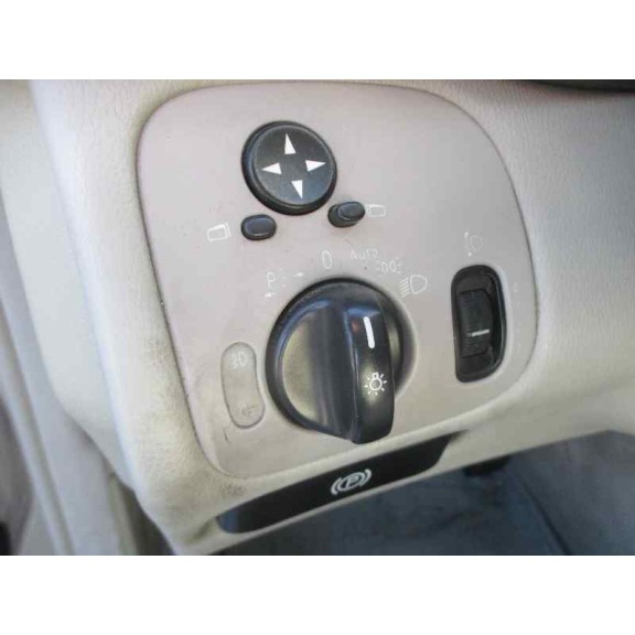 mercedes-benz clase c (w203) berlina del año 2002