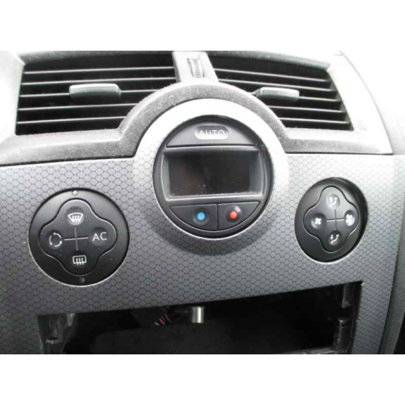 renault megane ii classic berlina del año 2004