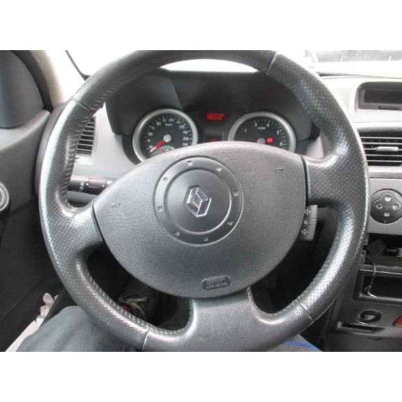 renault megane ii classic berlina del año 2004