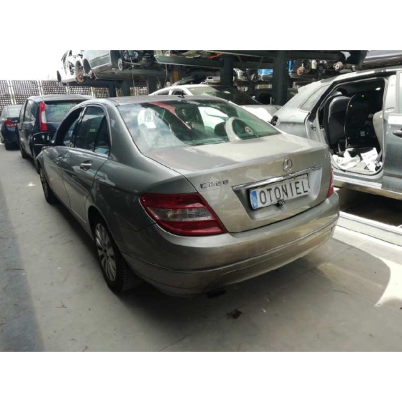 mercedes-benz clase c (w204) berlina del año 2007