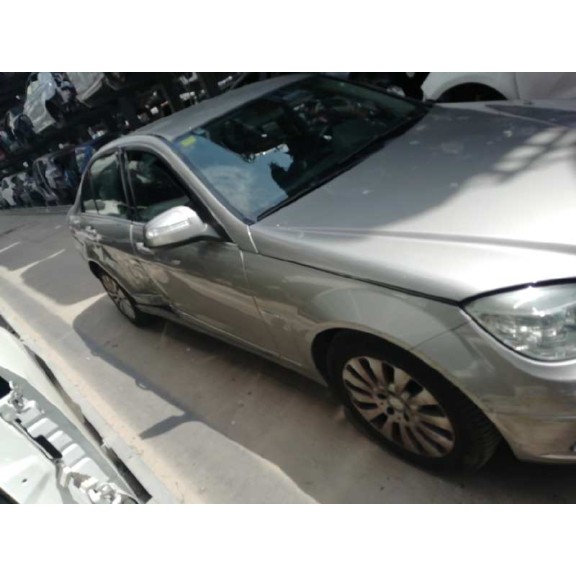 mercedes-benz clase c (w204) berlina del año 2007