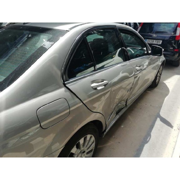 mercedes-benz clase c (w204) berlina del año 2007