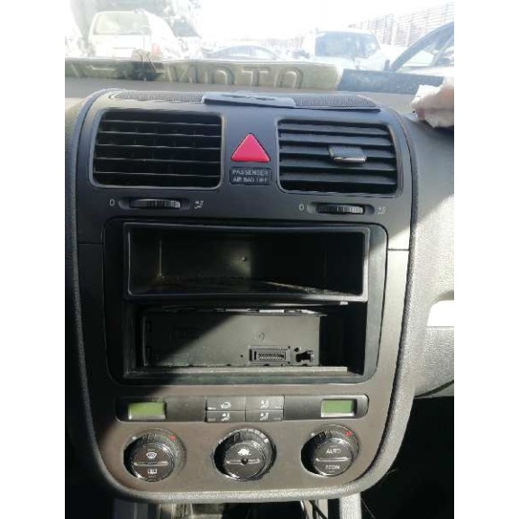 volkswagen golf v berlina (1k1) del año 2005