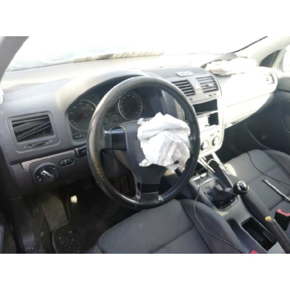 volkswagen golf v berlina (1k1) del año 2005