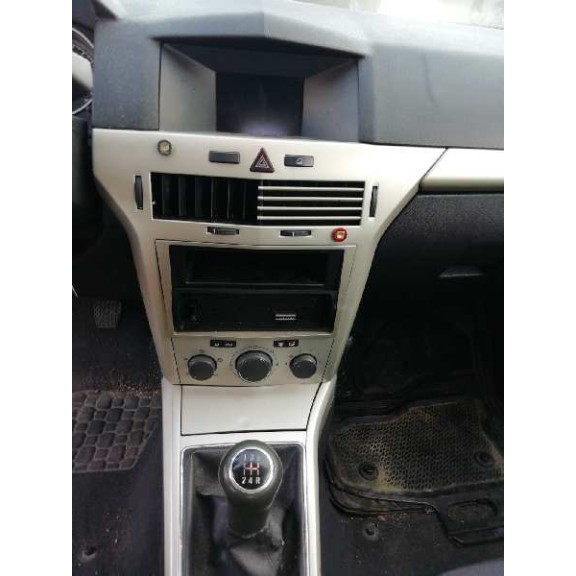 opel astra gtc del año 2007