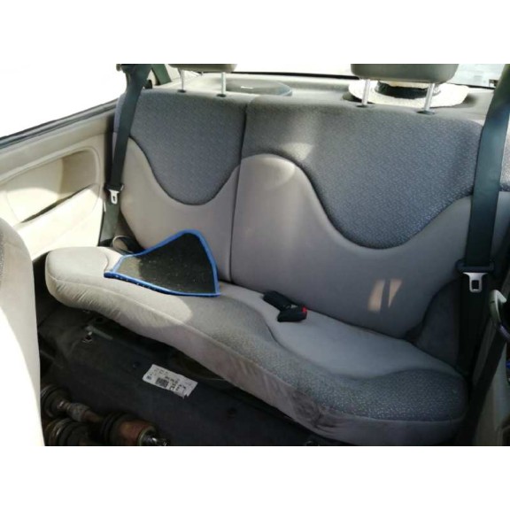 nissan micra (k11) del año 2003