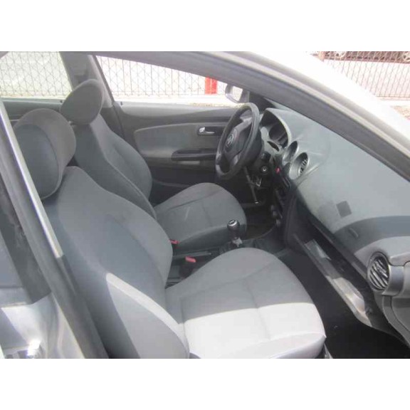 seat ibiza (6l1) del año 2003