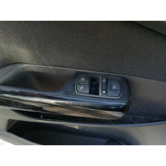 opel corsa d del año 2010