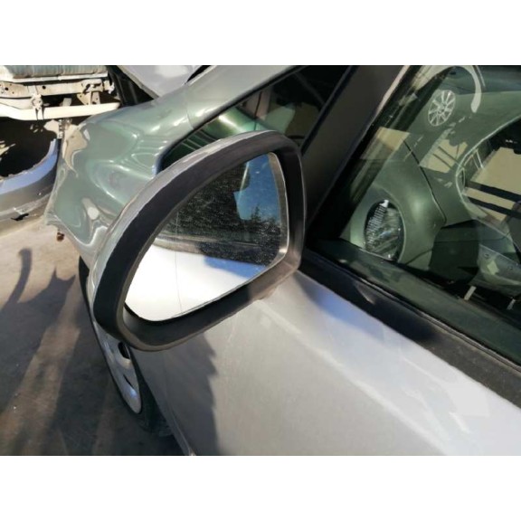 opel corsa d del año 2010