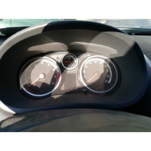 opel corsa d del año 2010