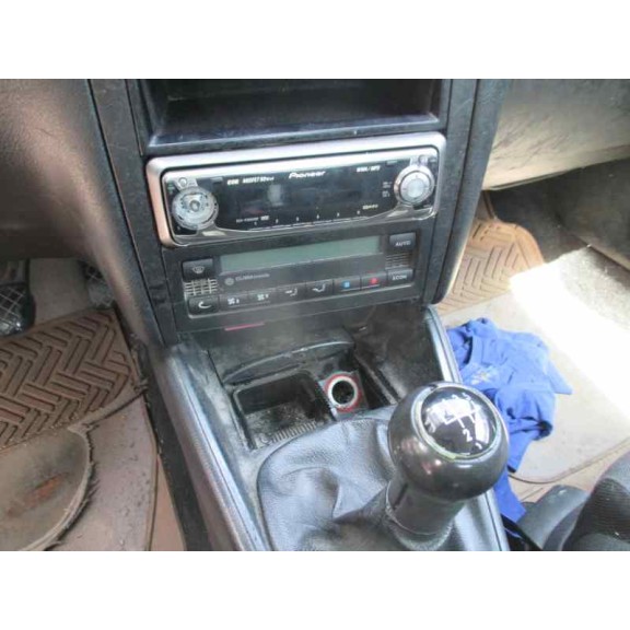 volkswagen golf iv berlina (1j1) del año 2001