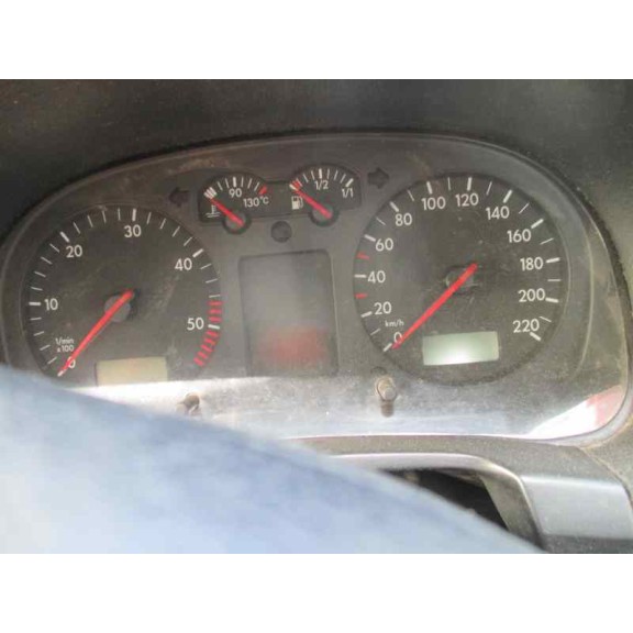 volkswagen golf iv berlina (1j1) del año 2001