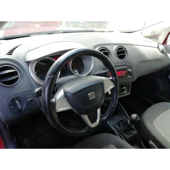 seat ibiza (6j5) del año 2008