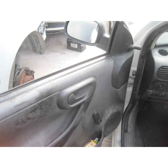 opel corsa c del año 2001