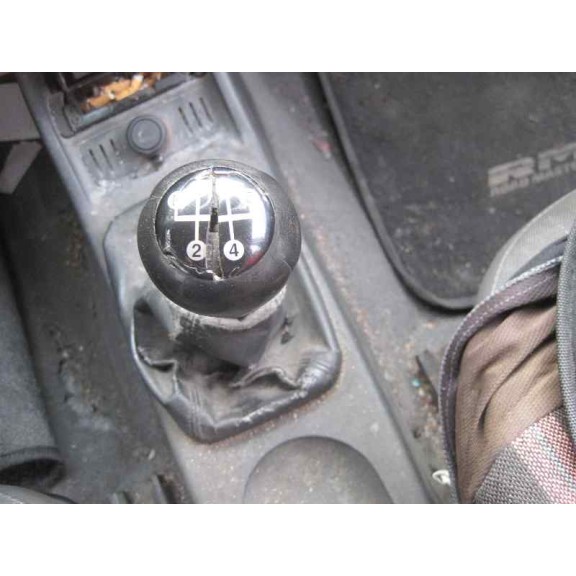 opel corsa c del año 2001