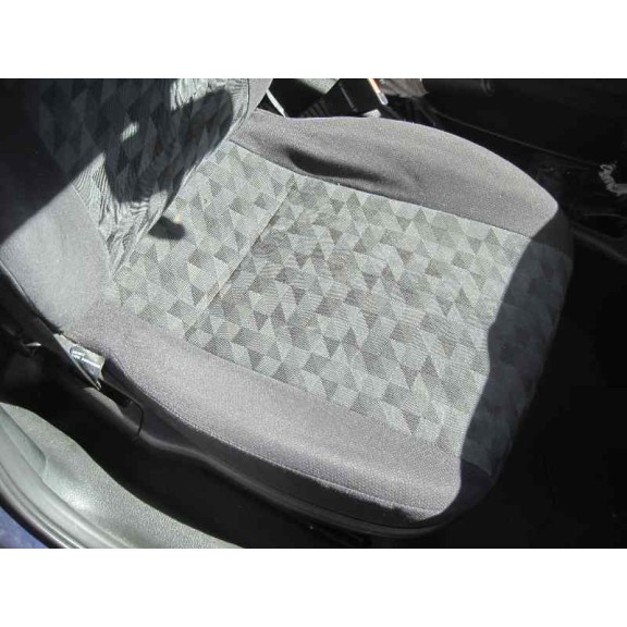 opel astra g berlina del año 2000