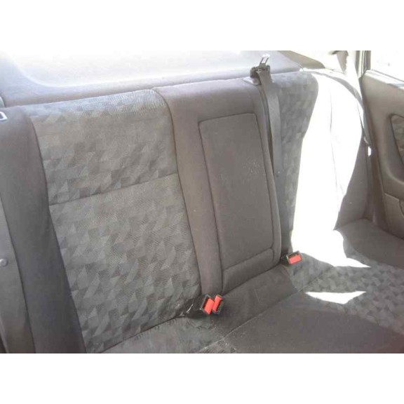 opel astra g berlina del año 2000