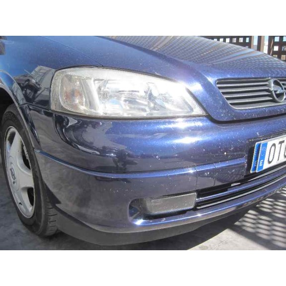 opel astra g berlina del año 2000