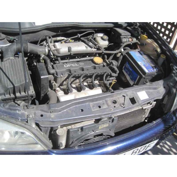 opel astra g berlina del año 2000