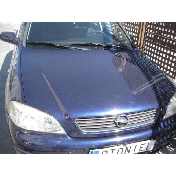 opel astra g berlina del año 2000