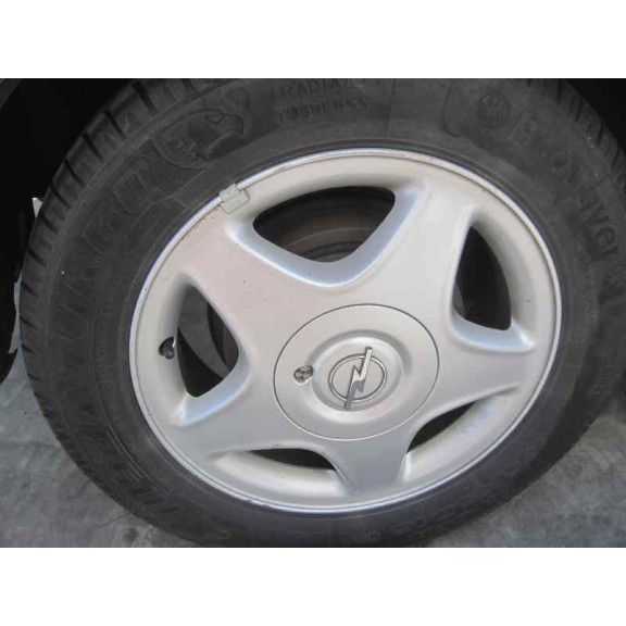 opel astra g berlina del año 2000