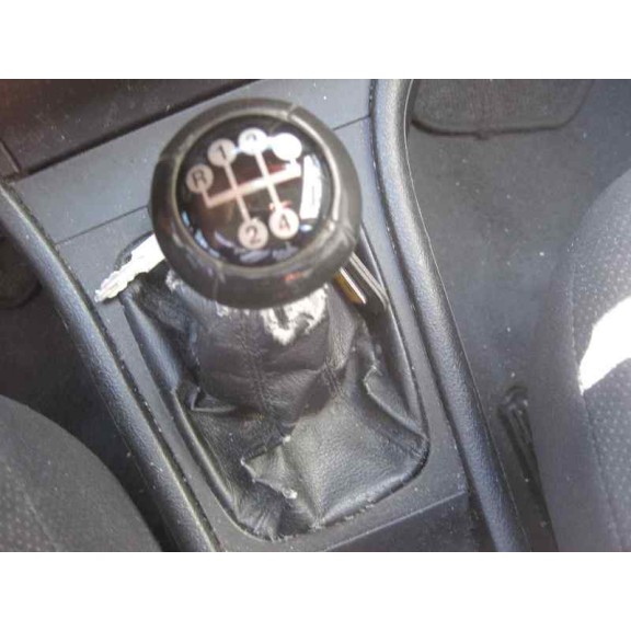 opel astra g berlina del año 2000